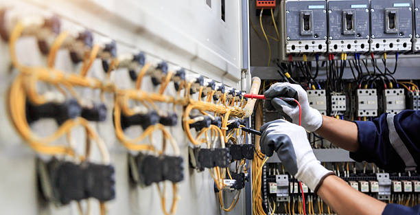 Professional Electrician technician working in Navasota, TX